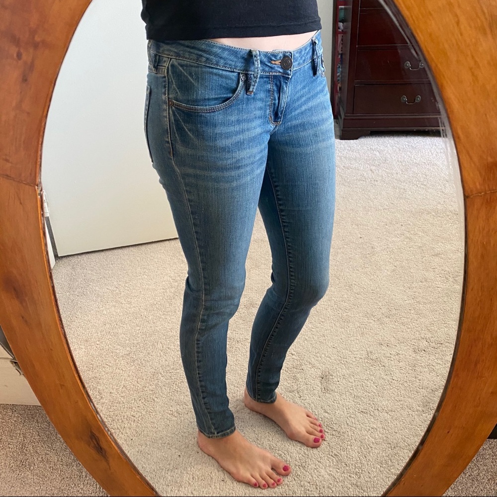 Medium/Light Wash Skinny Jeans